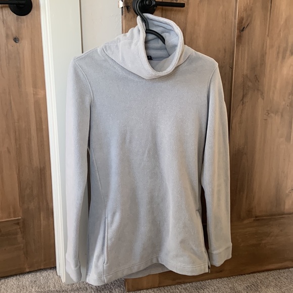 Nike Pull Over - Picture 3 of 11